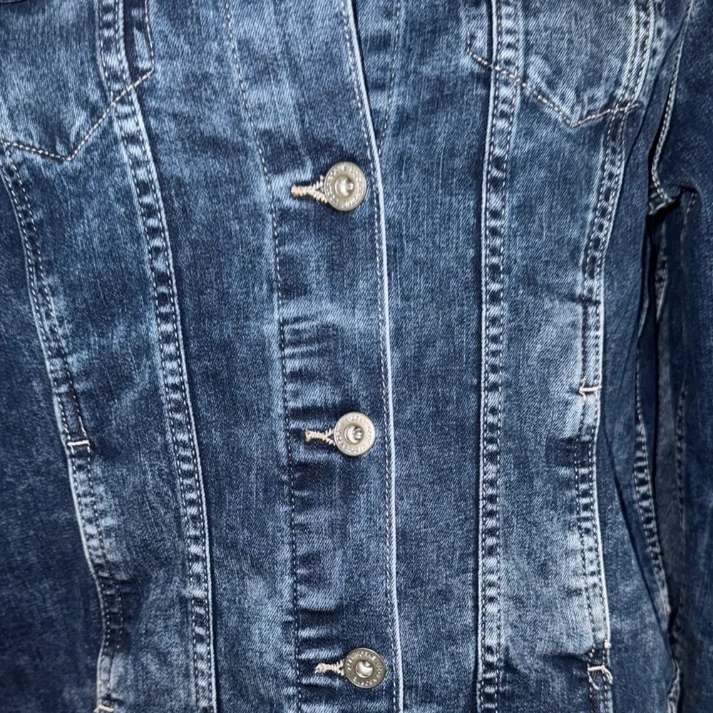 Liz Claiborne Blue Jean Jacket Distressed Vintage Style - Picture 4 of 9